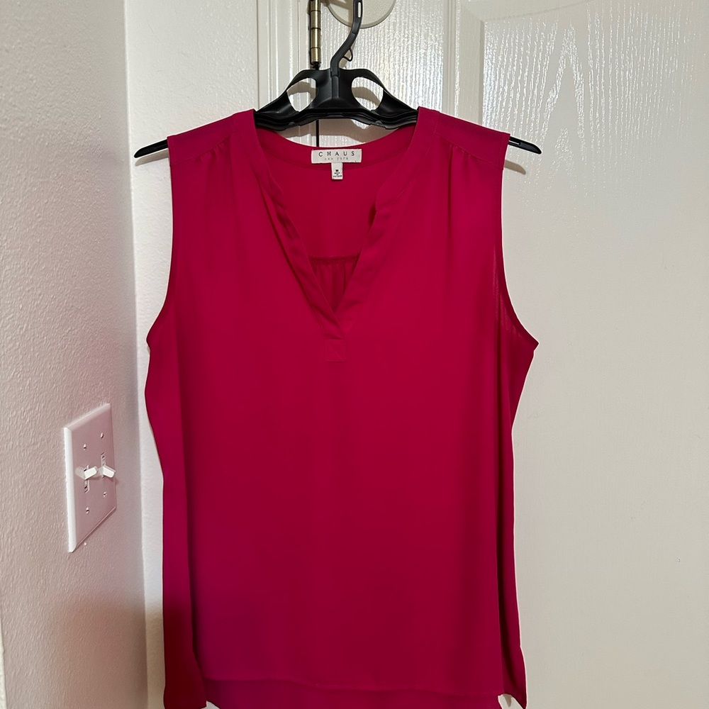 Chaus Sleeveless Fuchsia Tank Top